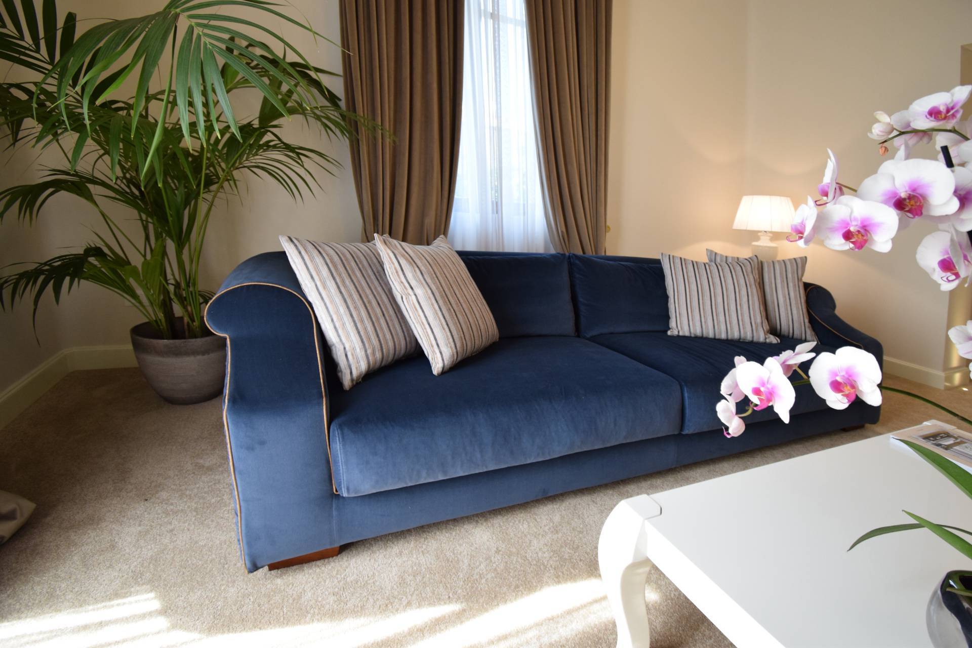 Desenzano del Garda, Brescia, 25015, IT, 4 Bedrooms Bedrooms, ,4 BathroomsBathrooms,Residential,For Sale,1826447