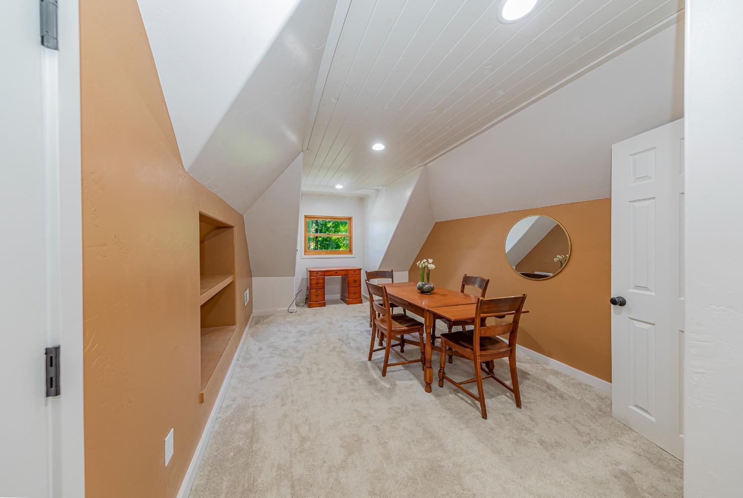 Fish Camp, California, 93623, United States, 5 Bedrooms Bedrooms, ,2 BathroomsBathrooms,Residential,For Sale,1869903