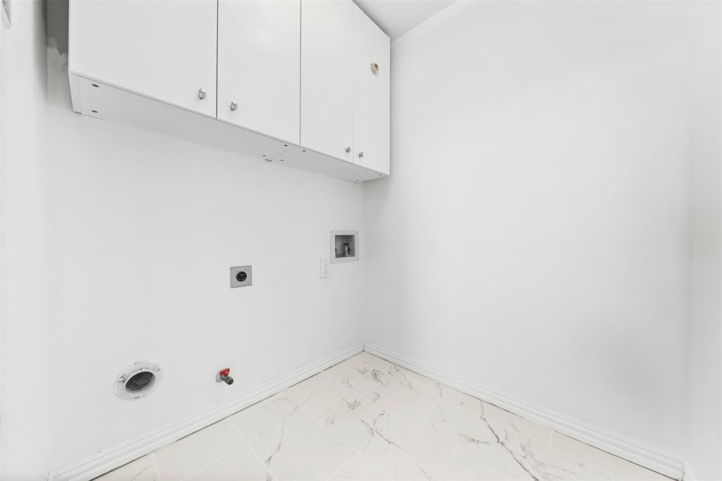 Plano, Texas, 75024, United States, 3 Bedrooms Bedrooms, ,3 BathroomsBathrooms,Residential,For Sale,1898375