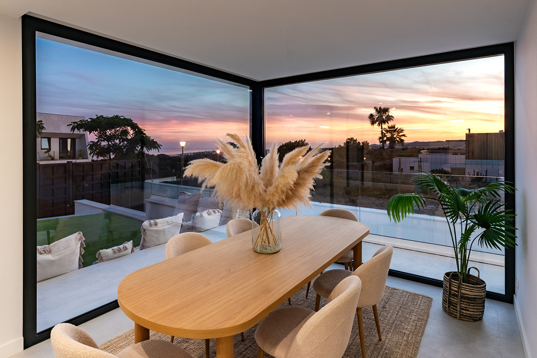 Contemporary villa with sea views in Aragai, Vilanova i la Geltrú - 物件實景