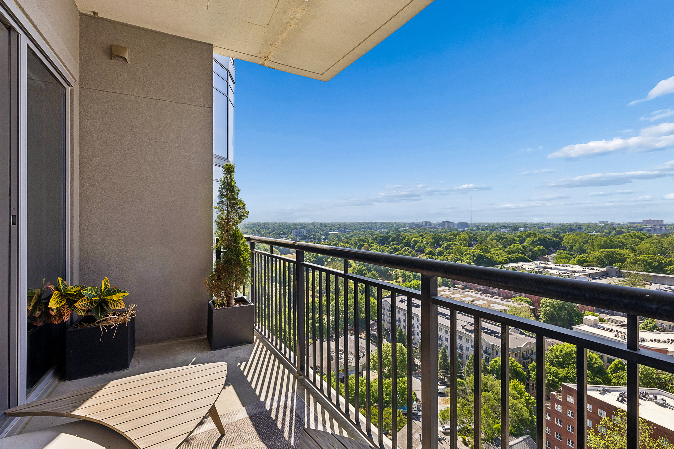 Exceptional One Bedroom Residence at Luxe - 物件實景
