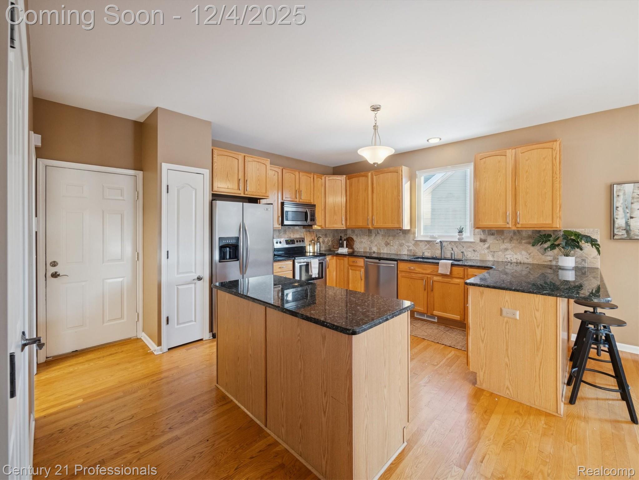 Orion, Michigan, 48360, United States, 4 Bedrooms Bedrooms, ,4 BathroomsBathrooms,Residential,For Sale,2001208