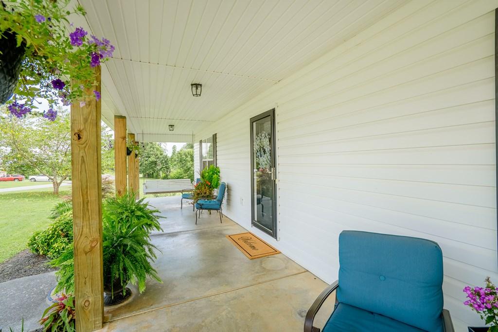 CHATSWORTH, Georgia, 30705, United States, 3 Bedrooms Bedrooms, ,3 BathroomsBathrooms,Residential,For Sale,1965219