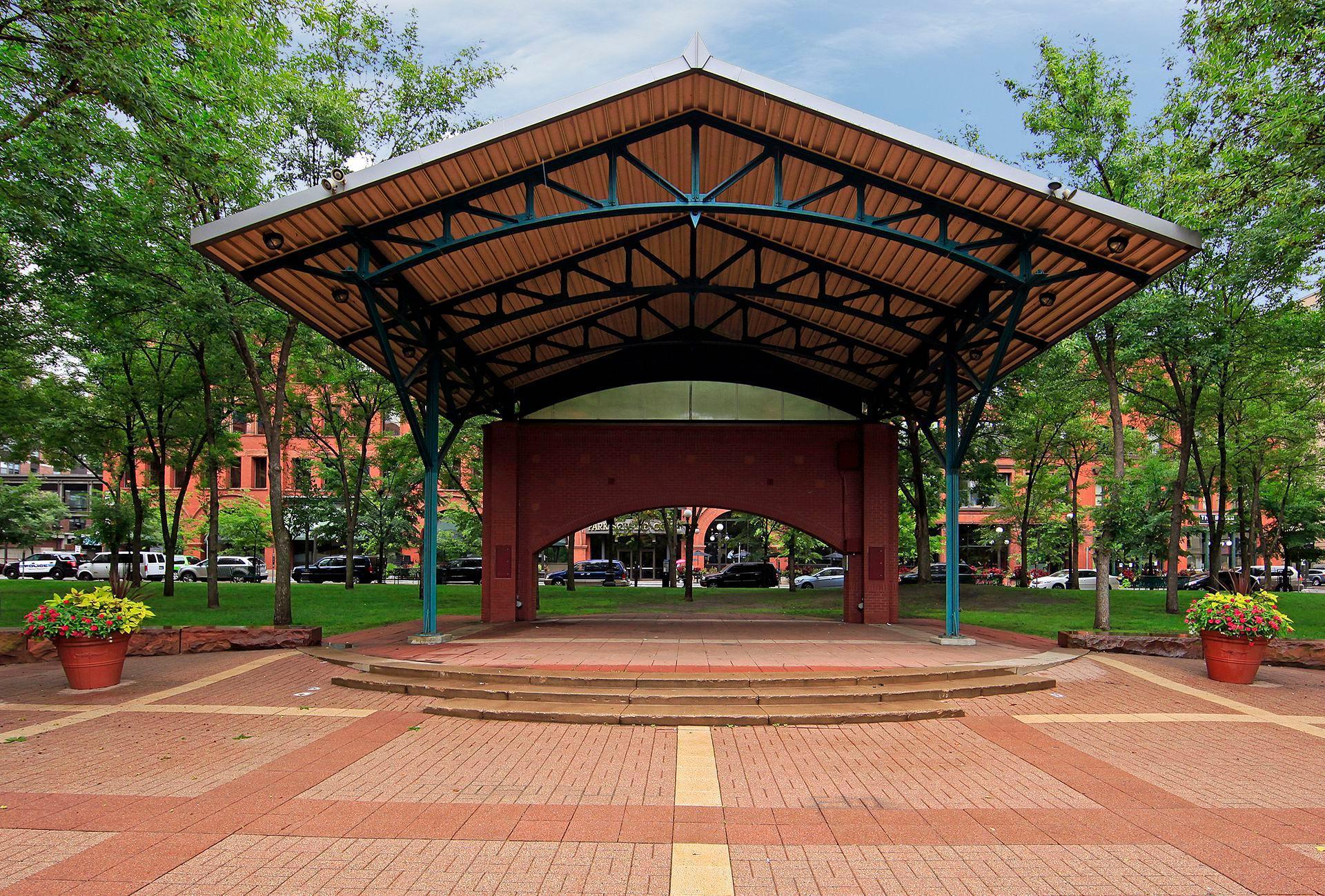 Saint Paul, Minnesota, 55101, United States, 2 Bedrooms Bedrooms, ,1 BathroomBathrooms,Residential,For Sale,1794377