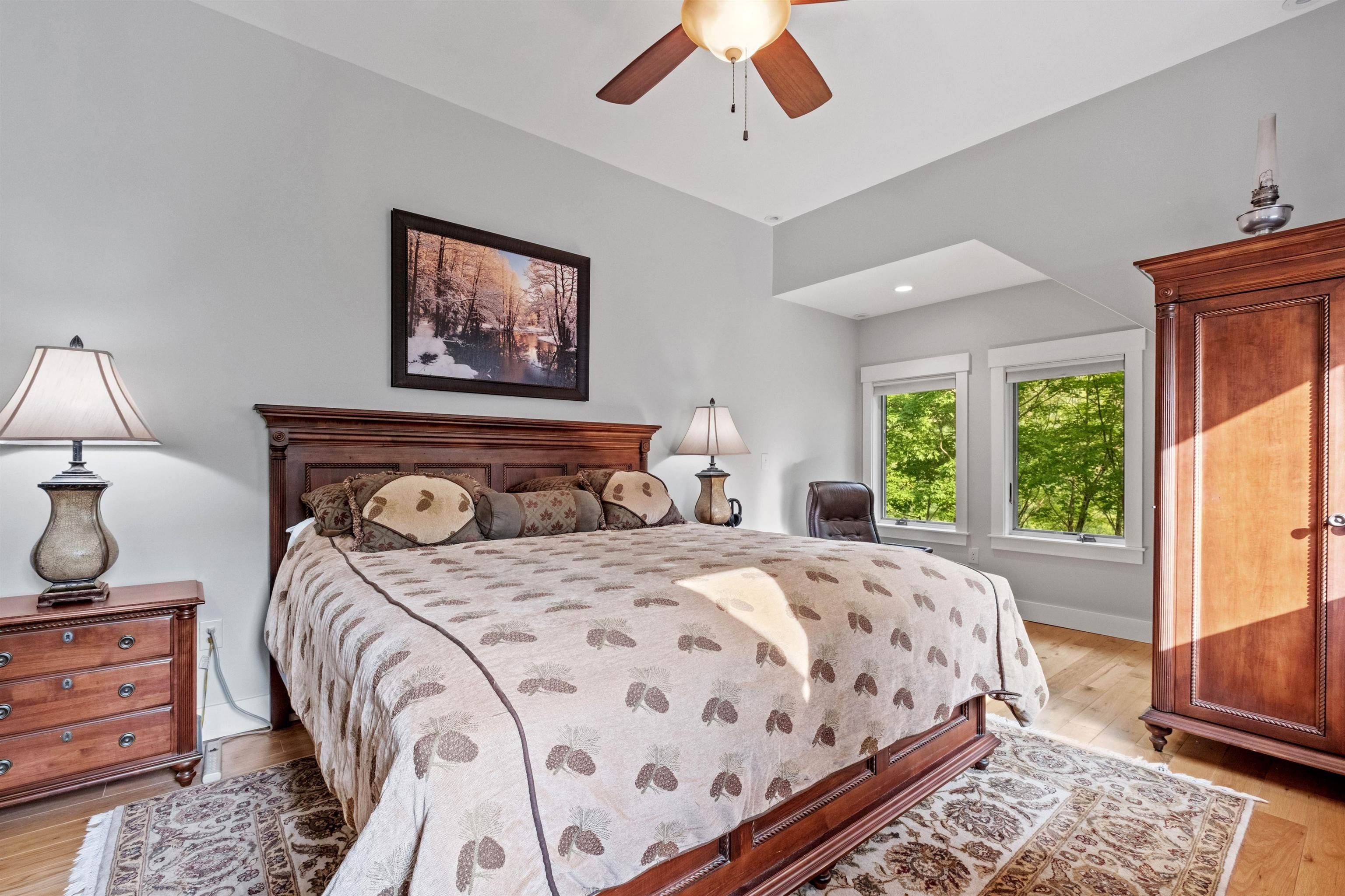 Lincoln, New Hampshire, 03251, United States, 5 Bedrooms Bedrooms, ,3 BathroomsBathrooms,Residential,For Sale,1981884