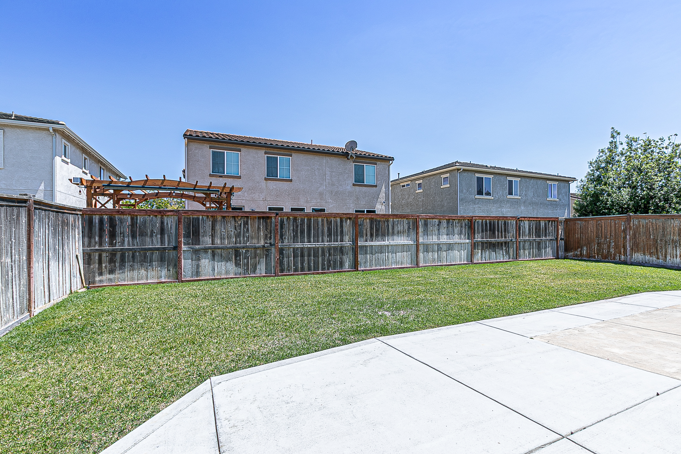 Lompoc, California, 93436, United States, 4 Bedrooms Bedrooms, ,3 BathroomsBathrooms,Residential,For Sale,1924716