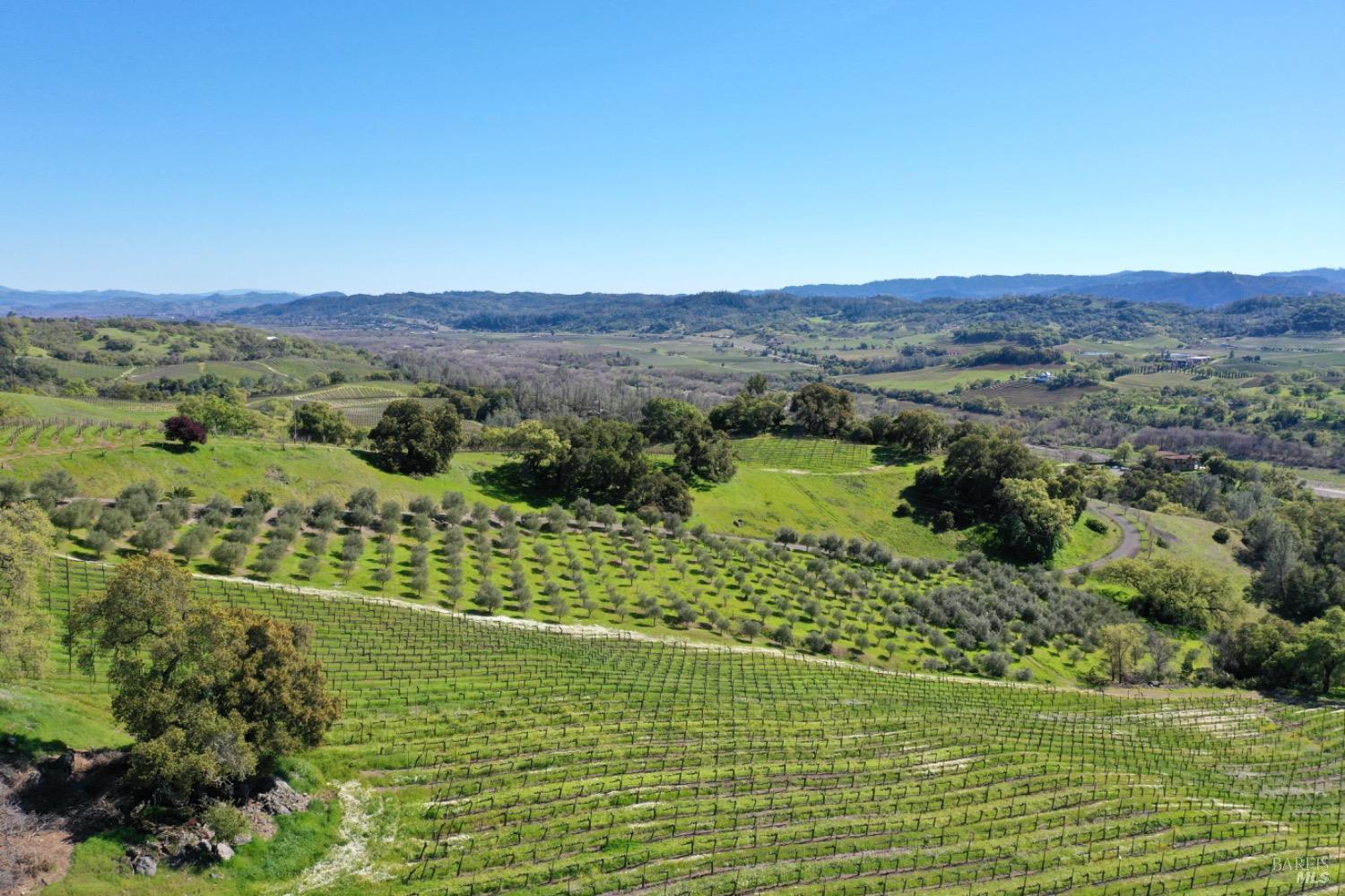 Cloverdale, California, 95425, United States, 5 Bedrooms Bedrooms, ,5 BathroomsBathrooms,Residential,For Sale,1759747