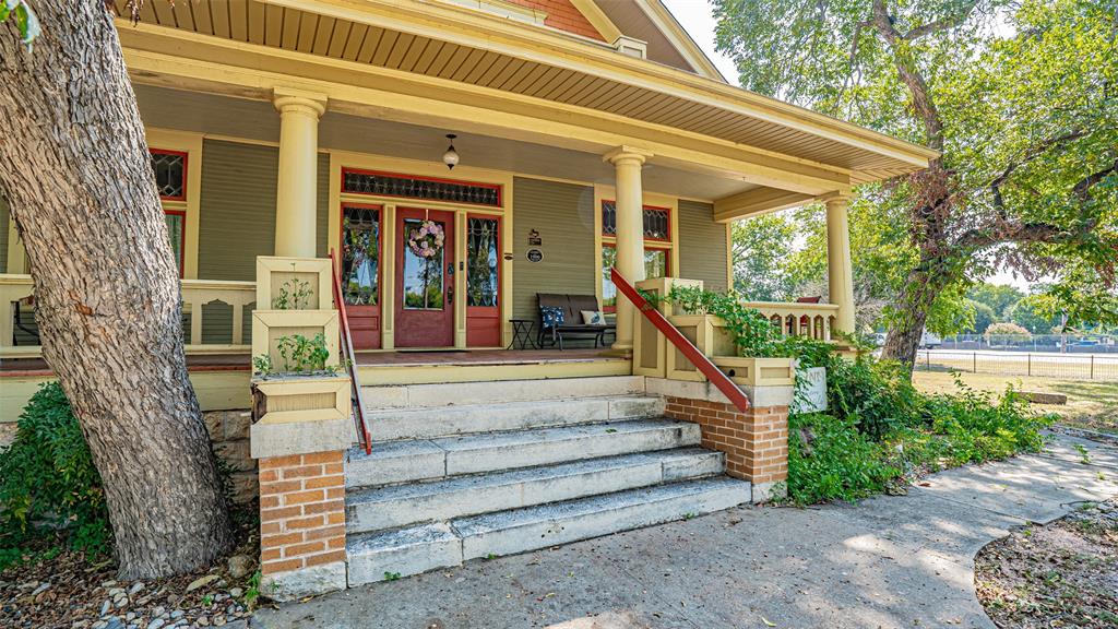 Granbury, Texas, 76048, United States, 8 Bedrooms Bedrooms, ,8 BathroomsBathrooms,Residential,For Sale,2009075