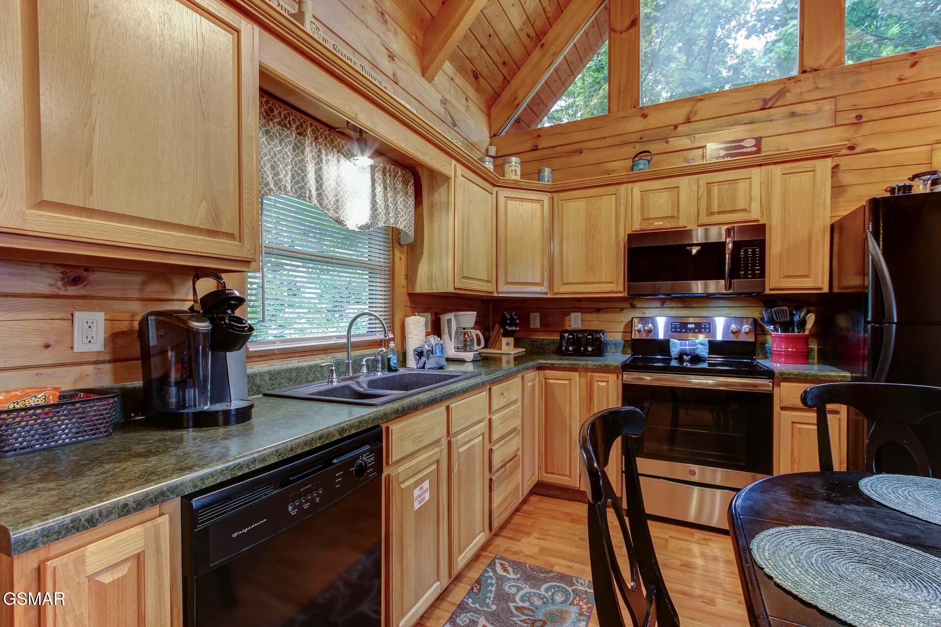 Sevierville, Tennessee, 37876, United States, 2 Bedrooms Bedrooms, ,2 BathroomsBathrooms,Residential,For Sale,1873057