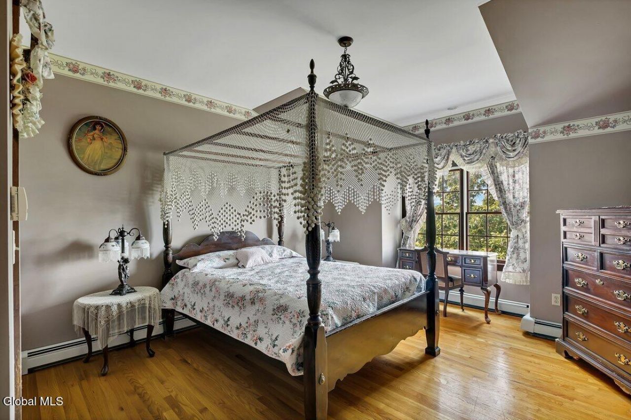 Greenville, New York, 12083, United States, 3 Bedrooms Bedrooms, ,3 BathroomsBathrooms,Residential,For Sale,1908320