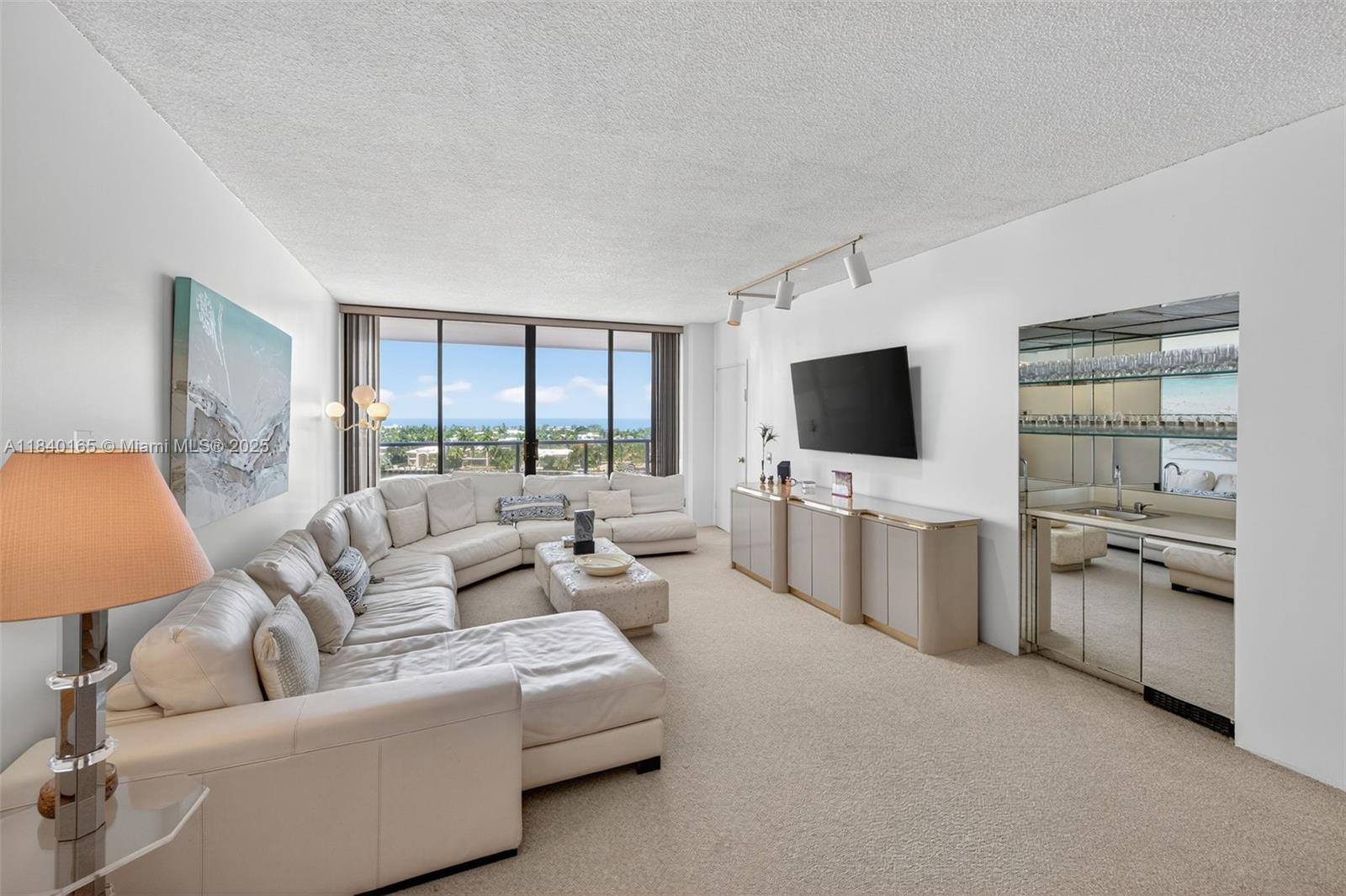 Aventura, Florida, 33180, United States, 2 Bedrooms Bedrooms, ,2 BathroomsBathrooms,Residential,For Sale,1897536