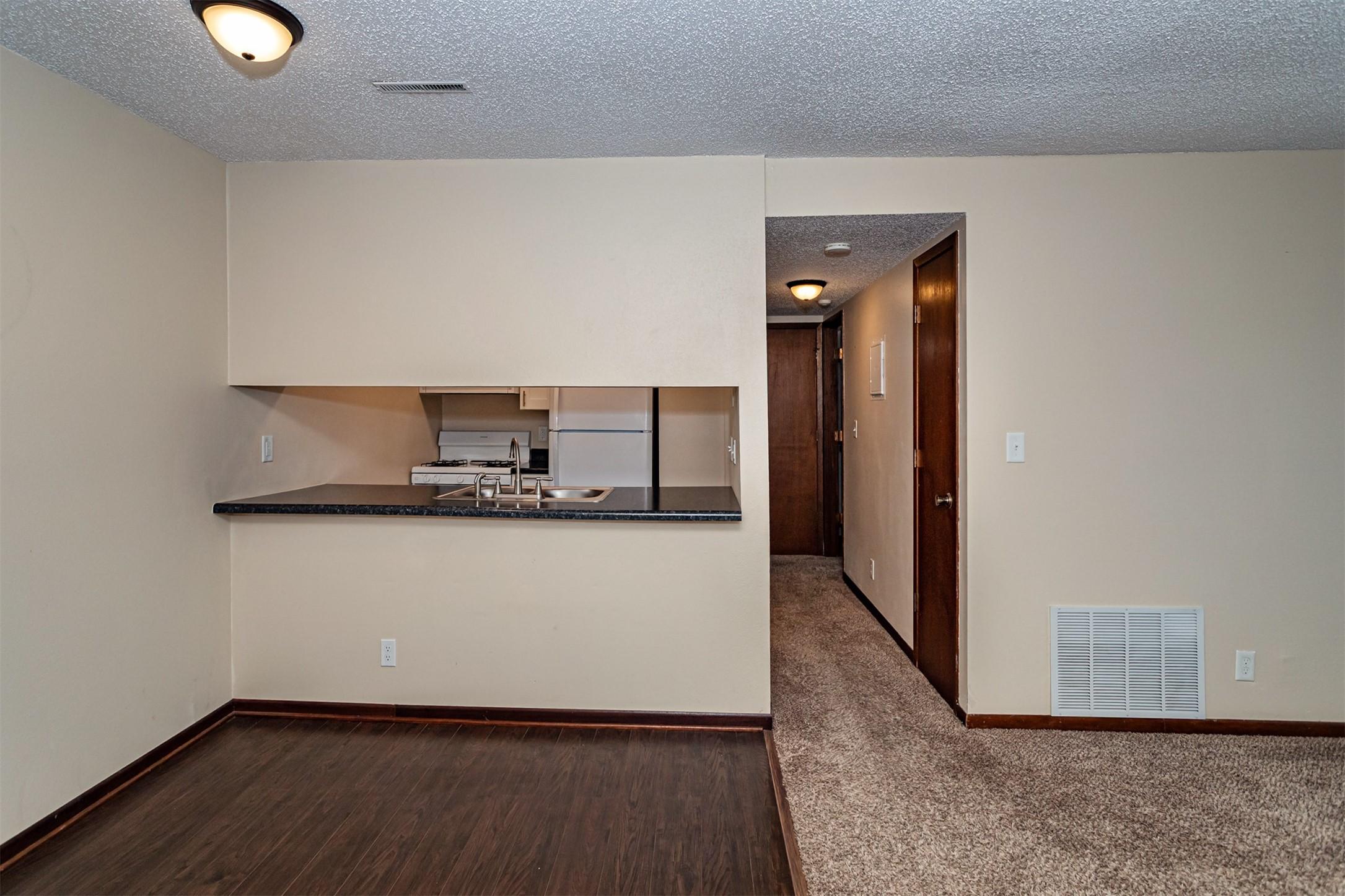 Ames, Iowa, 50010, United States, 65 Bedrooms Bedrooms, ,43 BathroomsBathrooms,Residential,For Sale,1927885