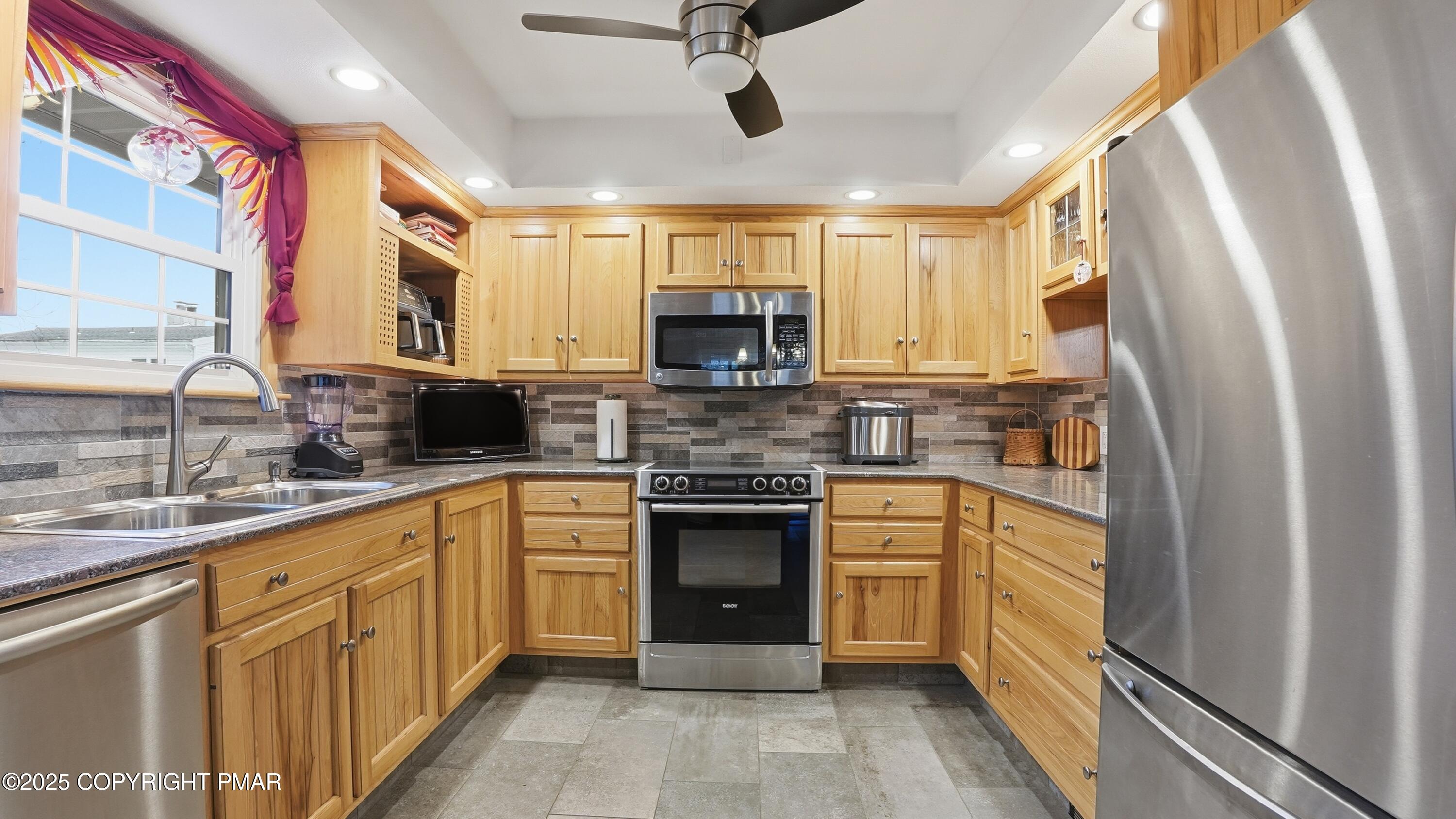 Allentown, Pennsylvania, 18103, United States, 3 Bedrooms Bedrooms, ,2 BathroomsBathrooms,Residential,For Sale,1993395