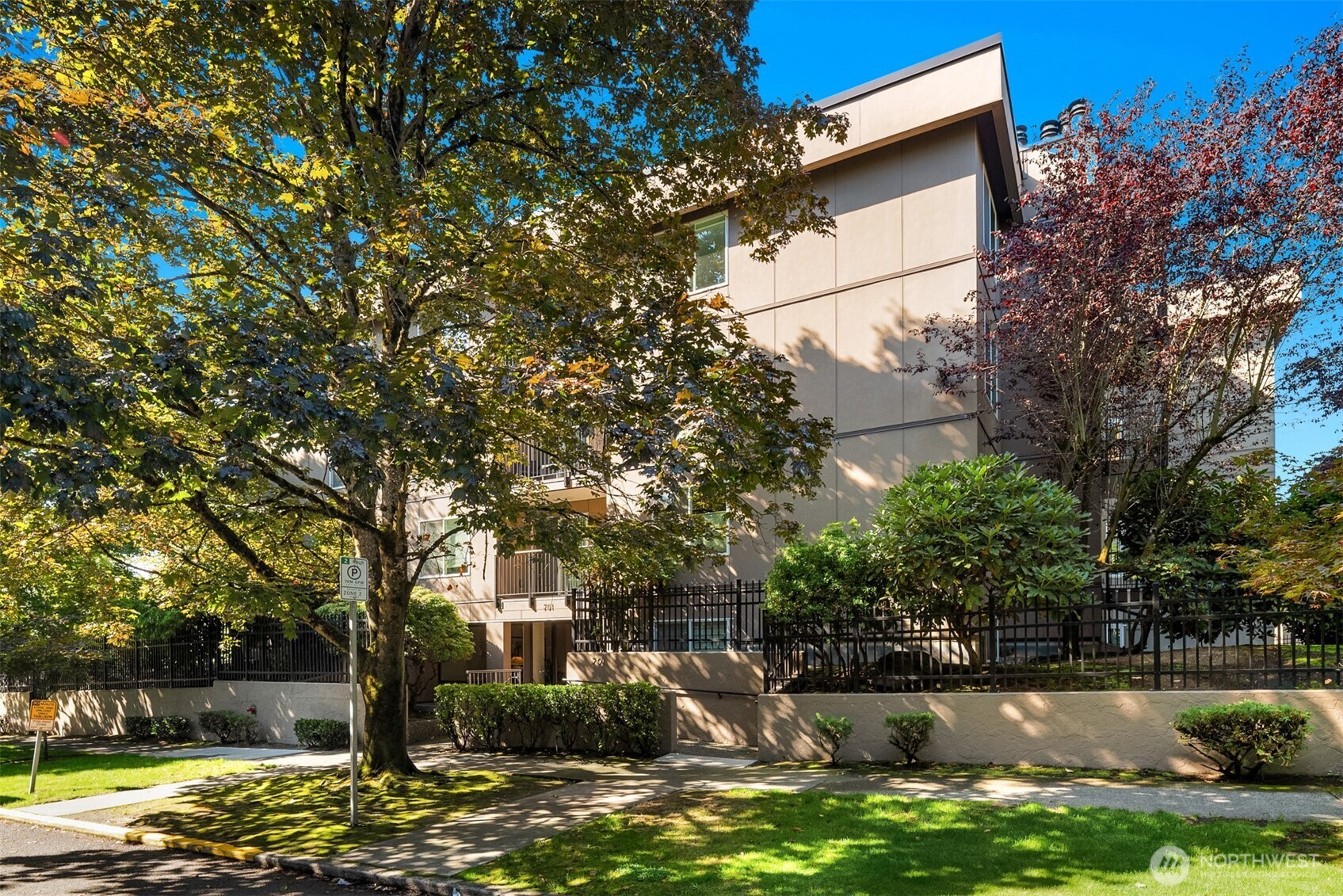 Seattle, Washington, 98122, United States, 2 Bedrooms Bedrooms, ,1 BathroomBathrooms,Residential,For Sale,1955628