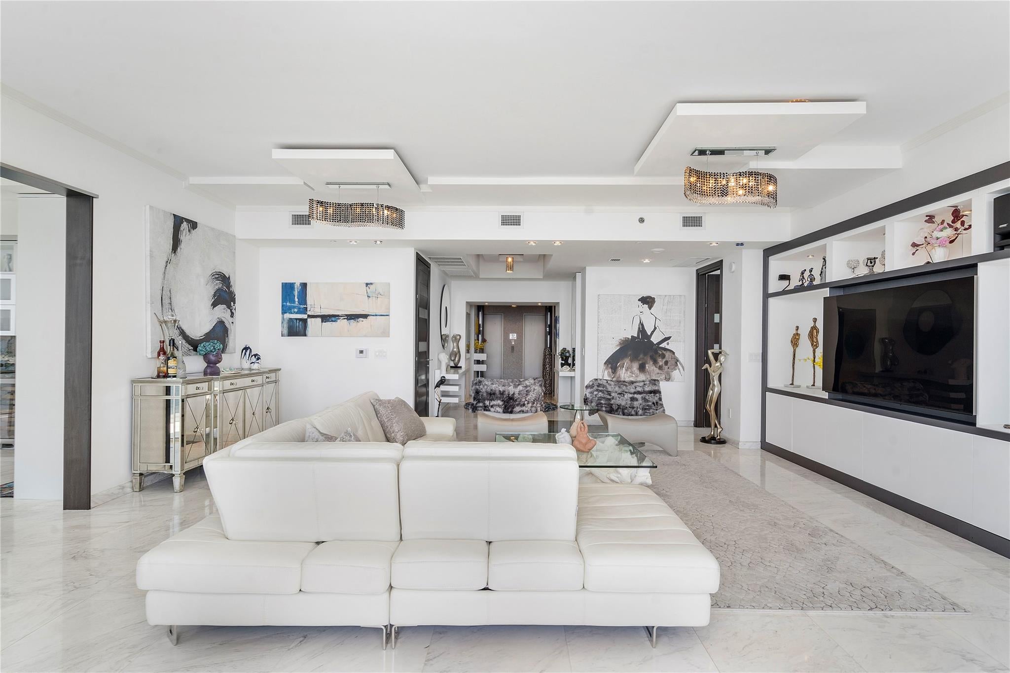 Sunny Isles Beach, Florida, 33160, United States, 3 Bedrooms Bedrooms, ,4 BathroomsBathrooms,Residential,For Sale,1824063