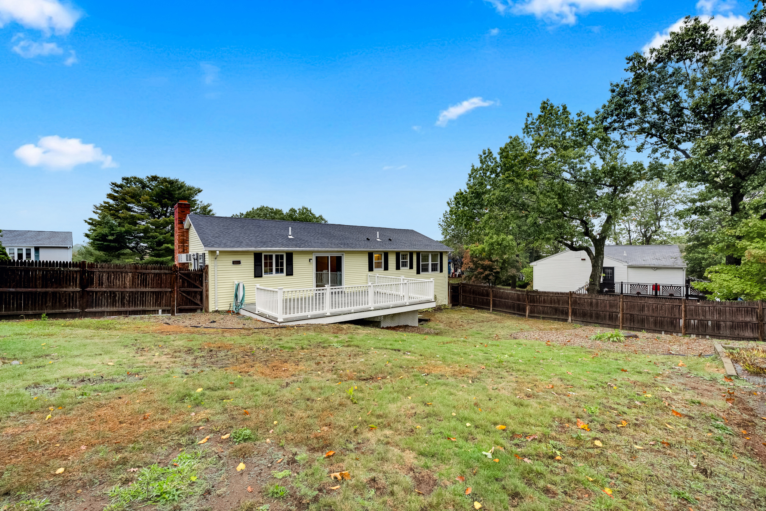 Wakefield, Massachusetts, 01880, United States, 4 Bedrooms Bedrooms, ,3 BathroomsBathrooms,Residential,For Sale,1978637