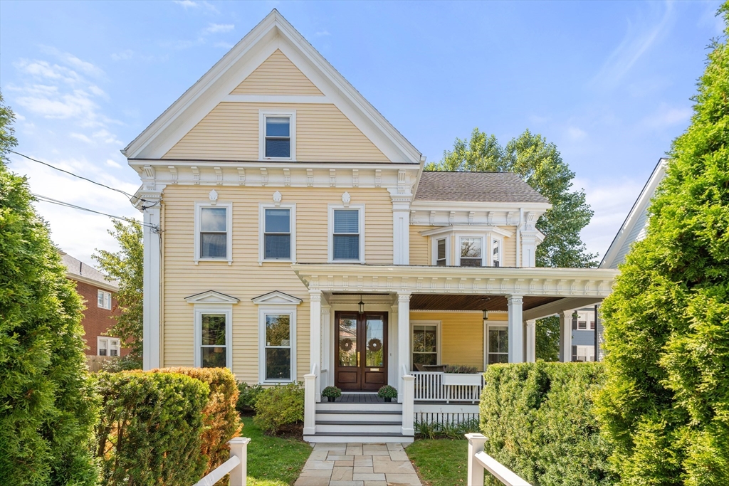 Newton, Massachusetts, 02458, United States, 5 Bedrooms Bedrooms, ,4 BathroomsBathrooms,Residential,For Sale,1941717