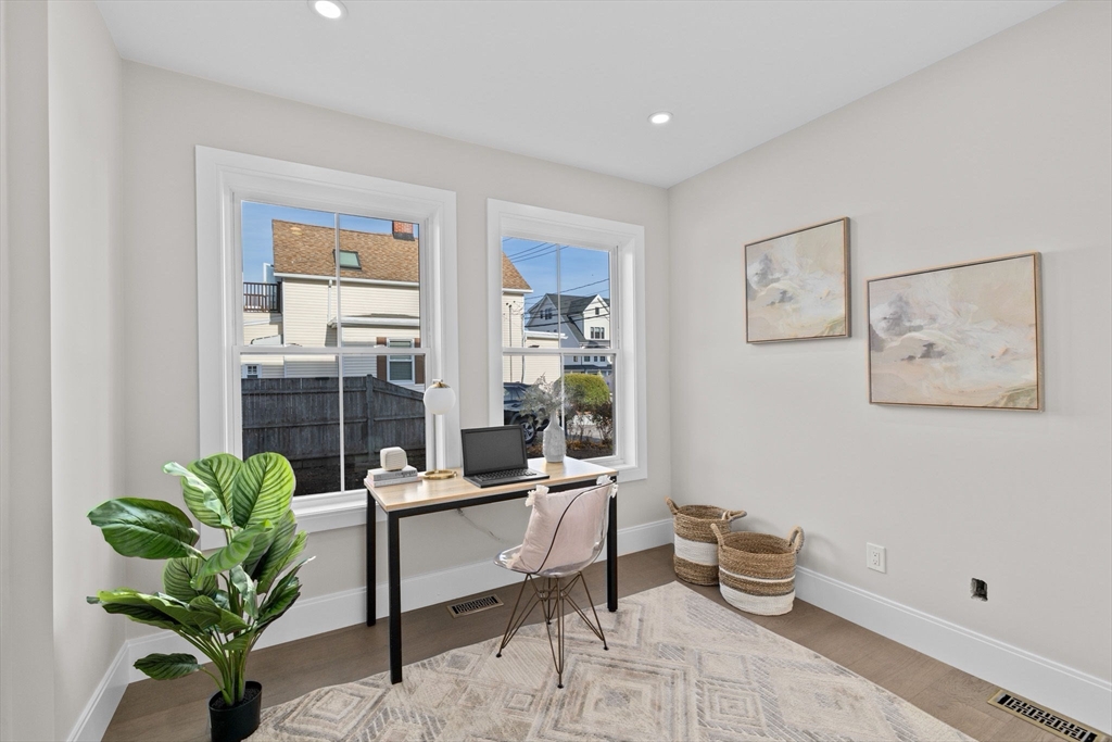 Boston, Massachusetts, 02132, United States, 3 Bedrooms Bedrooms, ,2 BathroomsBathrooms,Residential,For Sale,1991771