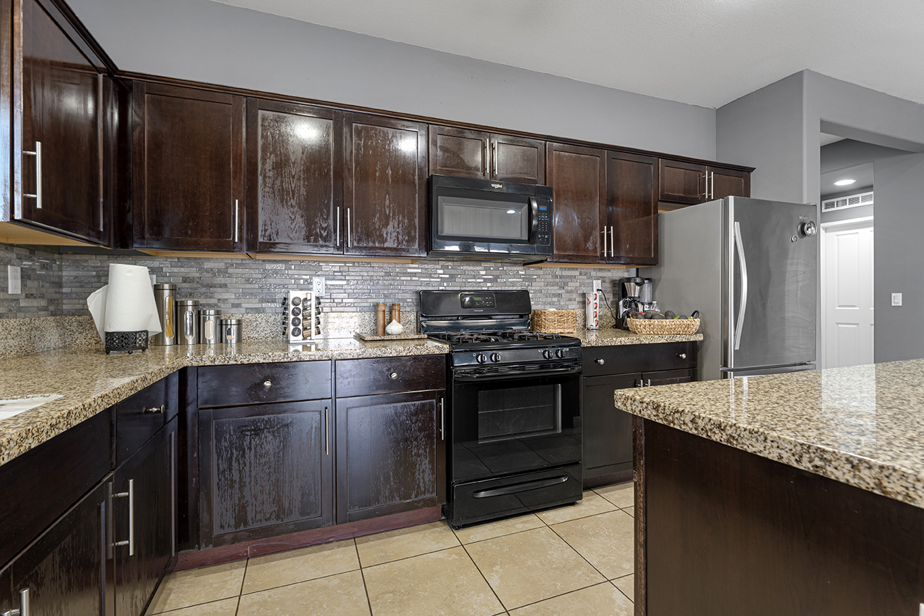 Winchester, California, 92596, United States, 6 Bedrooms Bedrooms, ,4 BathroomsBathrooms,Residential,For Sale,1983204