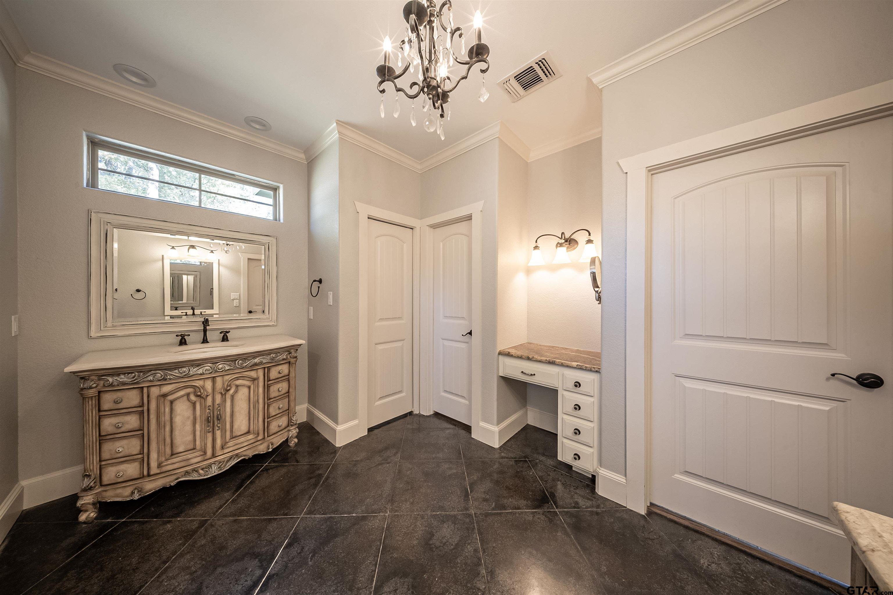 Lindale, Texas, 75771, United States, 4 Bedrooms Bedrooms, ,4 BathroomsBathrooms,Residential,For Sale,1992083