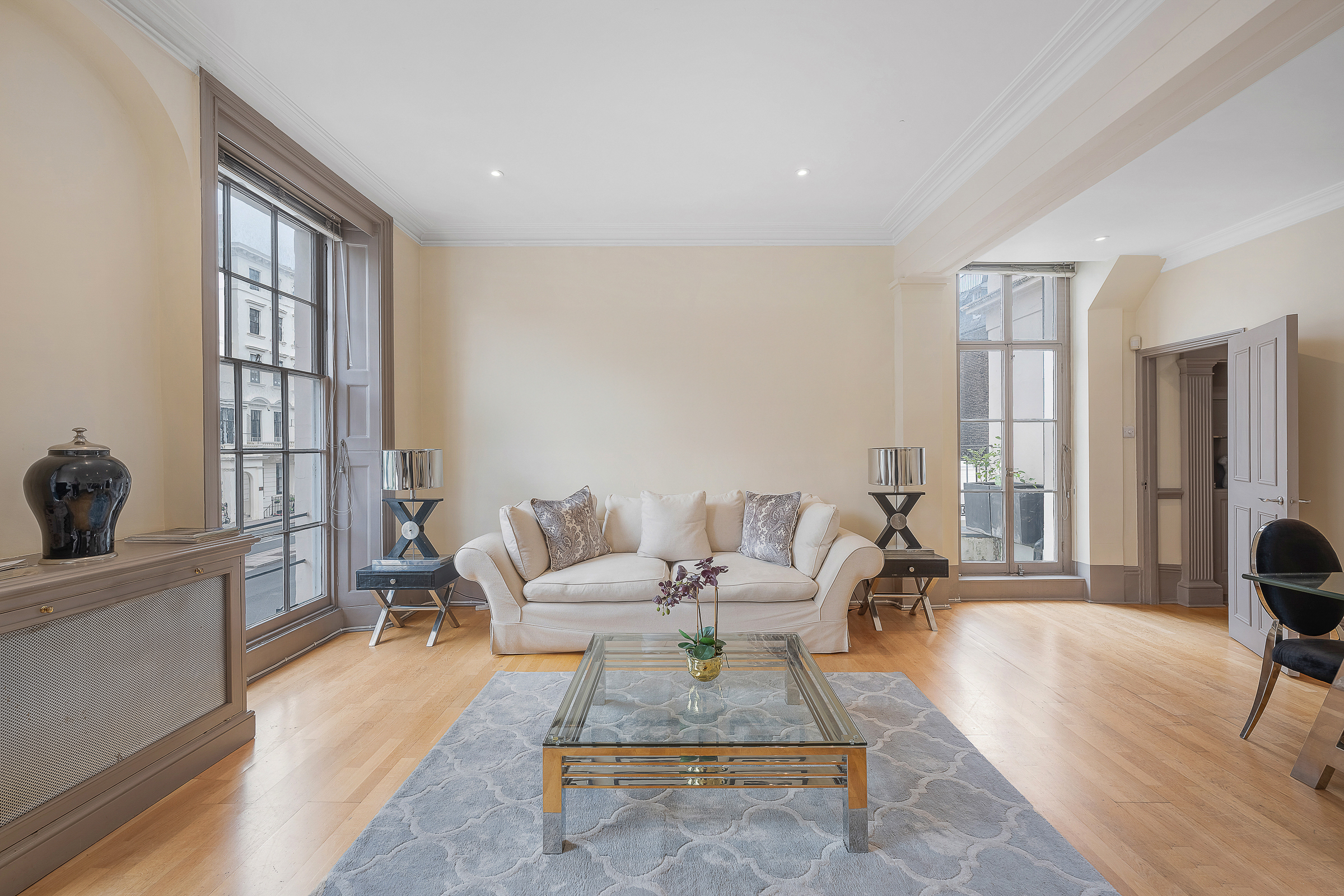  A Beautiful Duplex Apartment with a Private Terrace on Eaton Terrace - 物件實景