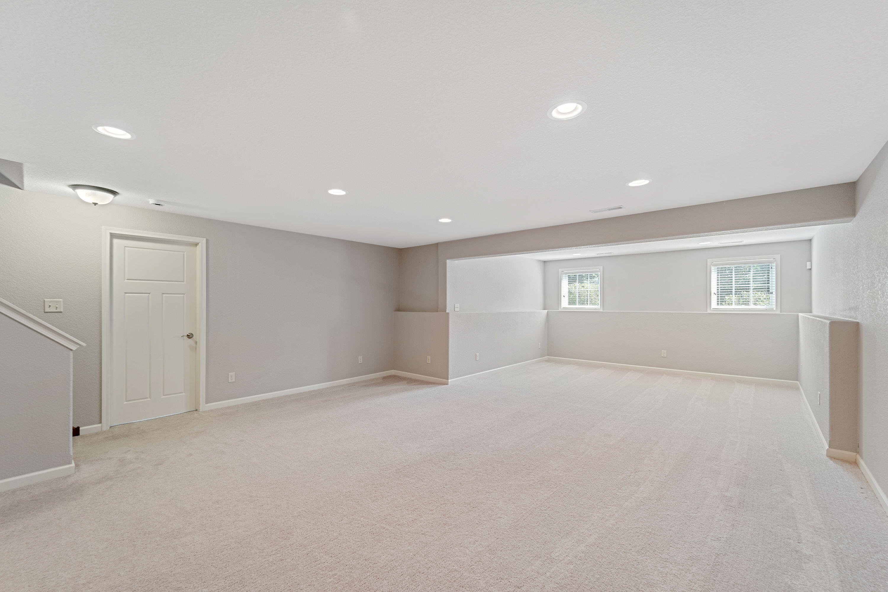 Mequon, Wisconsin, 53092, United States, 4 Bedrooms Bedrooms, ,4 BathroomsBathrooms,Residential,For Sale,1920034