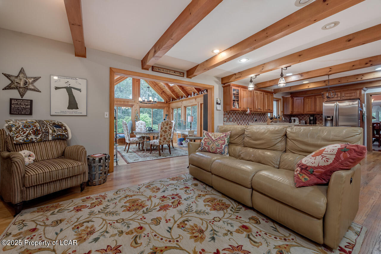 Dallas, Pennsylvania, 18612, United States, 5 Bedrooms Bedrooms, ,3 BathroomsBathrooms,Residential,For Sale,2006135