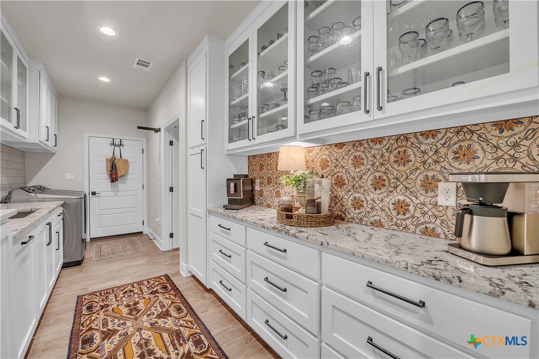 Salado, Texas, 76571, United States, 4 Bedrooms Bedrooms, ,3 BathroomsBathrooms,Residential,For Sale,1895427
