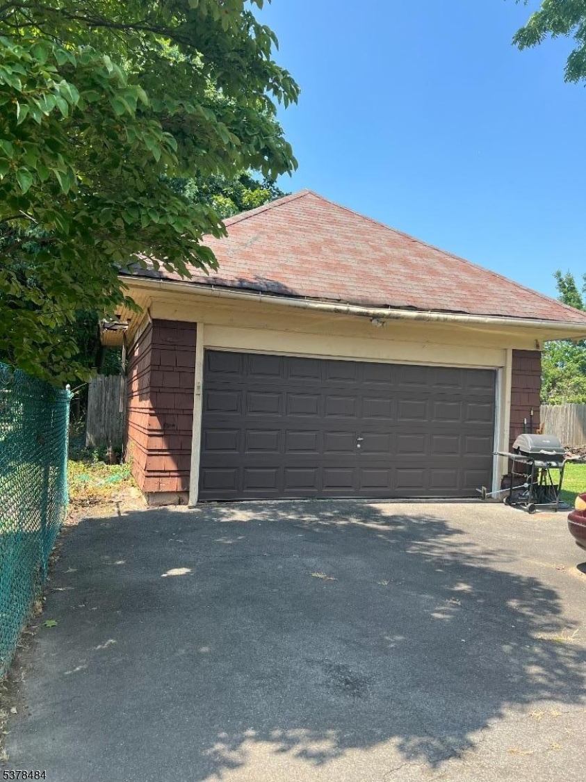 Plainfield City, New Jersey, 07063, United States, 6 Bedrooms Bedrooms, ,5 BathroomsBathrooms,Residential,For Sale,1967599