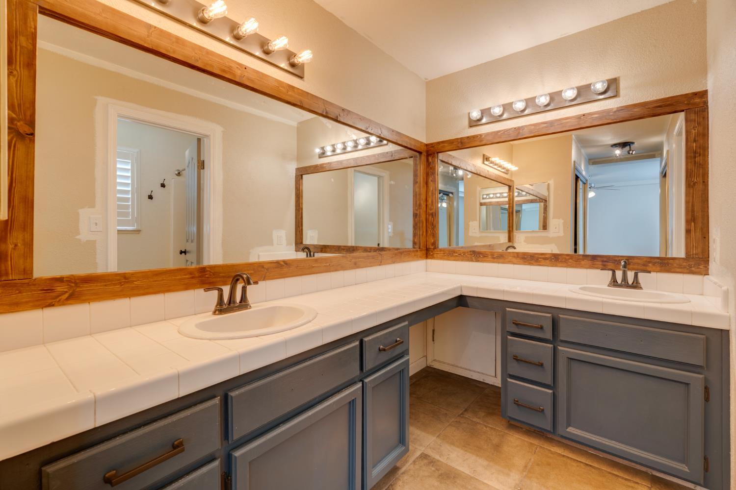 Oakdale, California, 95361, United States, 4 Bedrooms Bedrooms, ,3 BathroomsBathrooms,Residential,For Sale,1987039