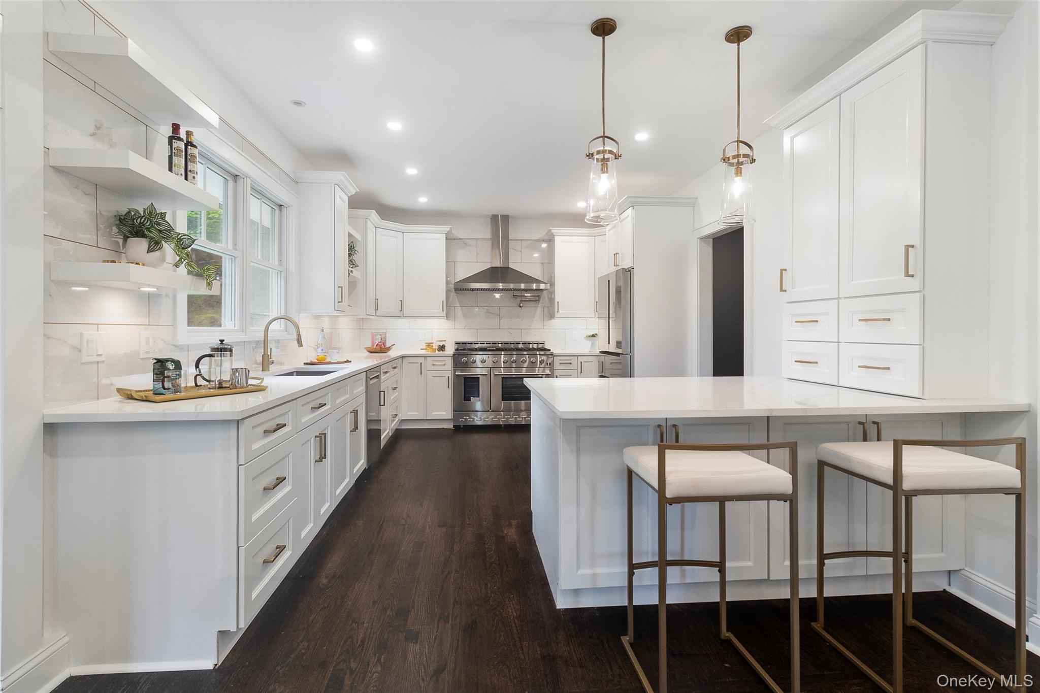 Katonah, New York, 10536, United States, 5 Bedrooms Bedrooms, ,5 BathroomsBathrooms,Residential,For Sale,1942230