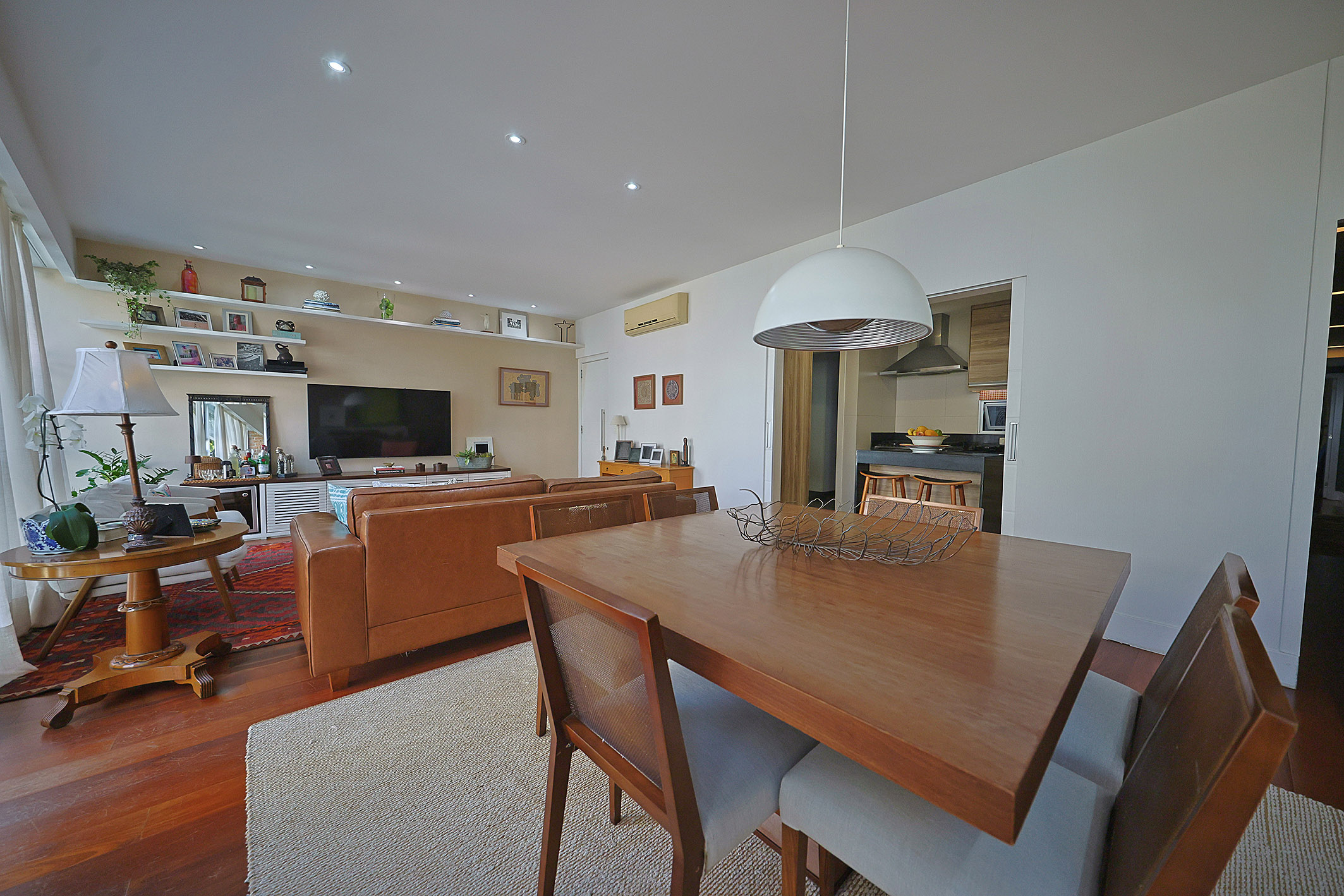  Lagoa  Sacopã Street  3 Bedrooms  1 Suite  1 Parking Space  Fully Renovated - 物件實景