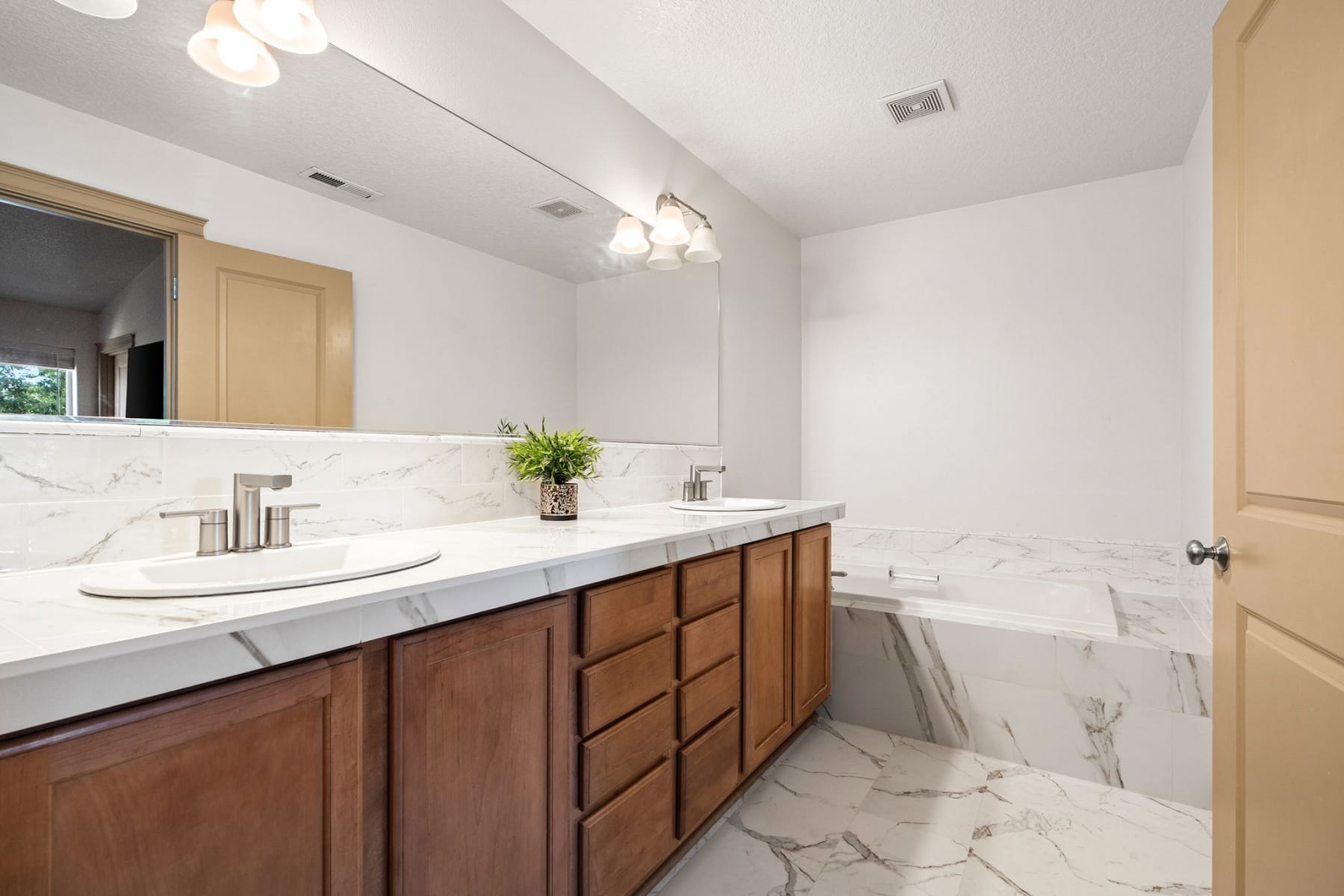  2847 SW Indian Place Redmond, OR 97756 - 物件實景
