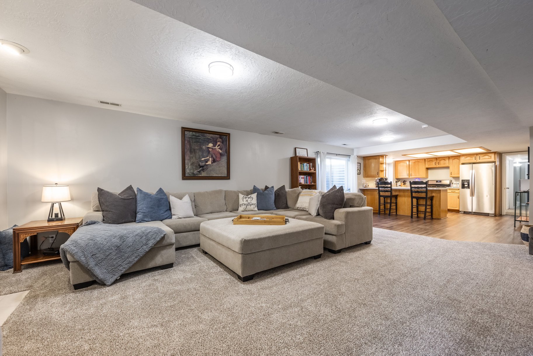  Multigenerational Living in South Jordan: 5 Beds, 2 Kitchens, 0.33-Acre Lot - 物件實景