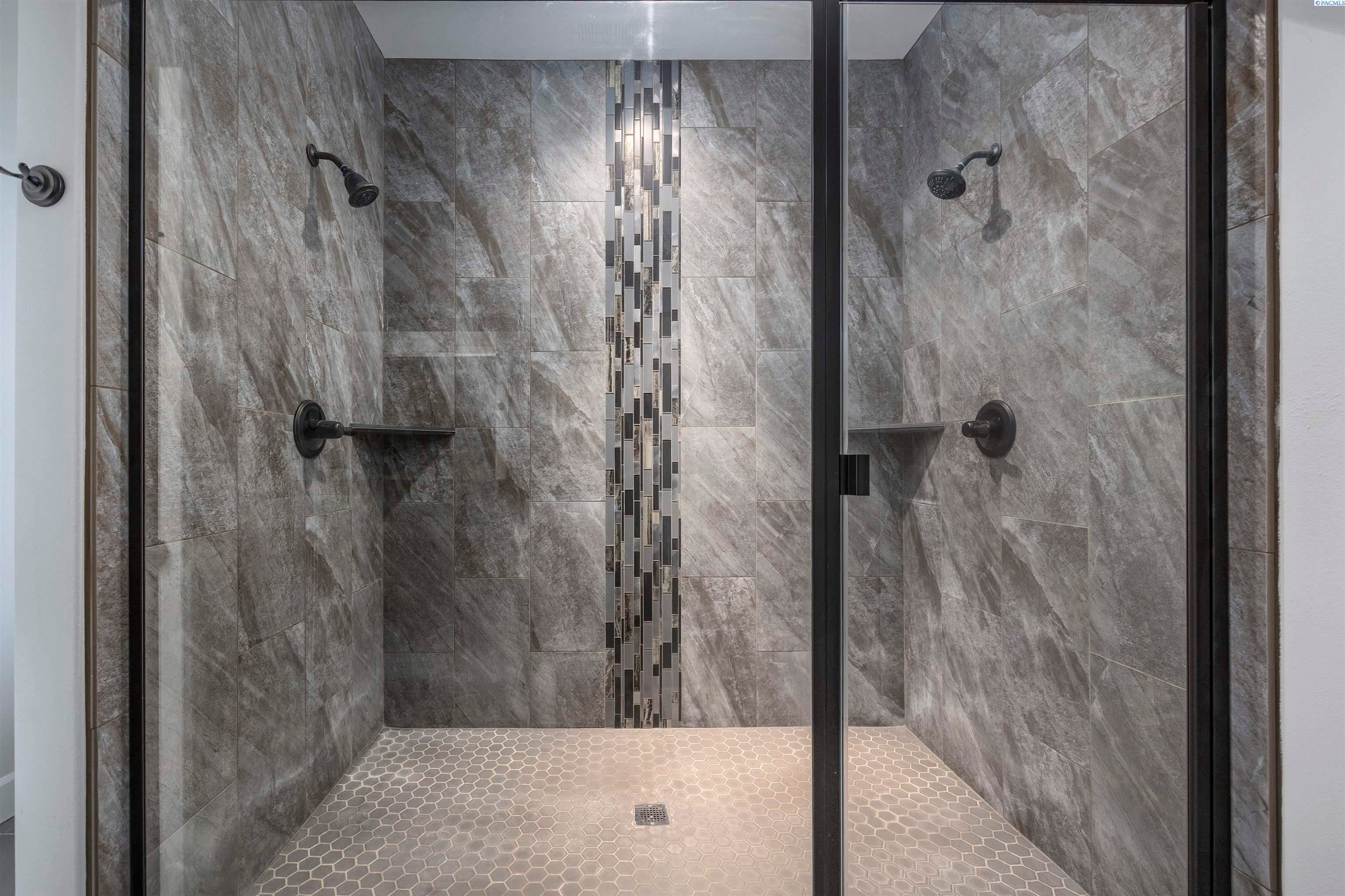 Kennewick, Washington, 99337, United States, 3 Bedrooms Bedrooms, ,1 BathroomBathrooms,Residential,For Sale,2012614