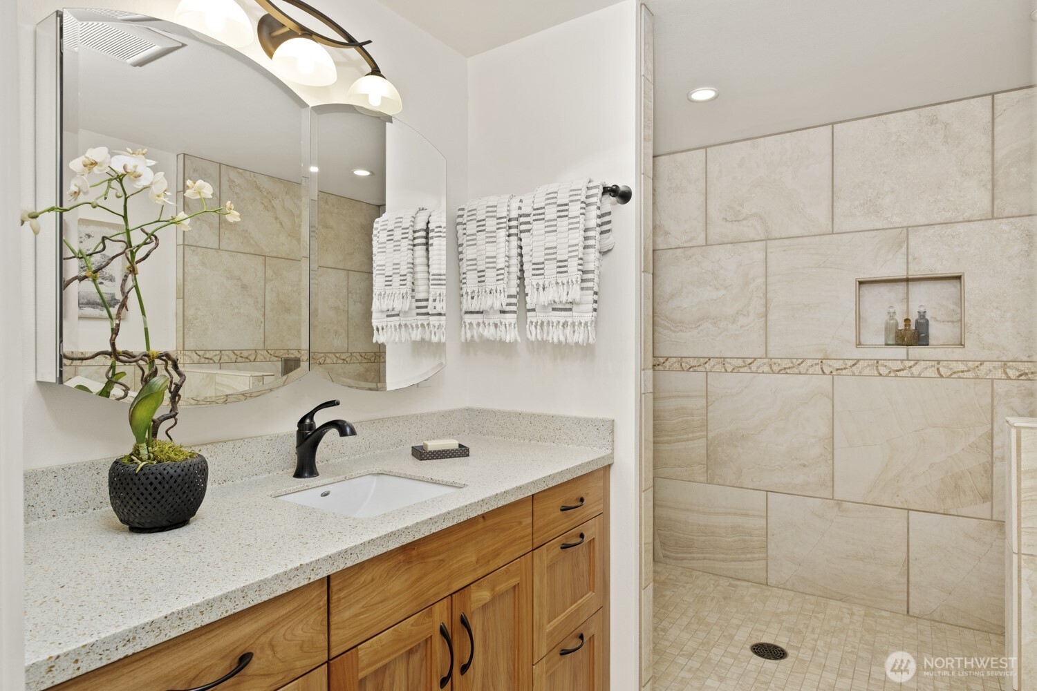 Port Townsend, Washington, 98368, United States, 2 Bedrooms Bedrooms, ,2 BathroomsBathrooms,Residential,For Sale,1925233