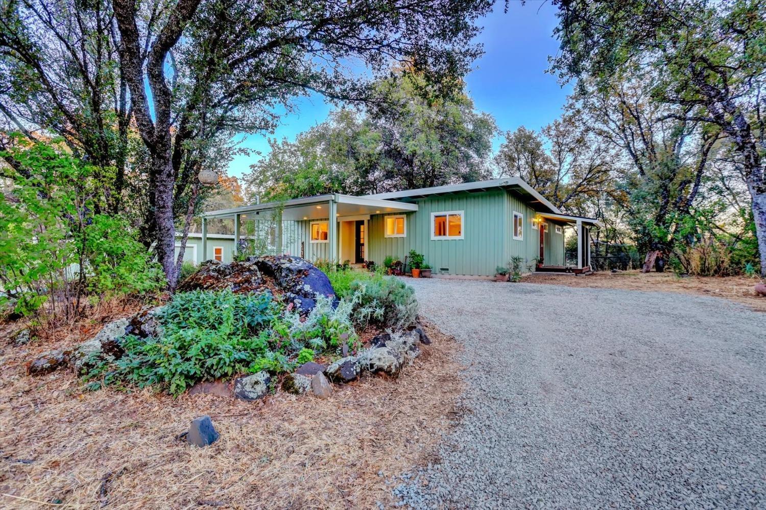 11709 Rough And Ready Road, Rough and Ready, California, 95975, United States, 2 Bedrooms Bedrooms, ,2 BathroomsBathrooms,Residential,For Sale,11709 Rough And Ready Road,1622564
