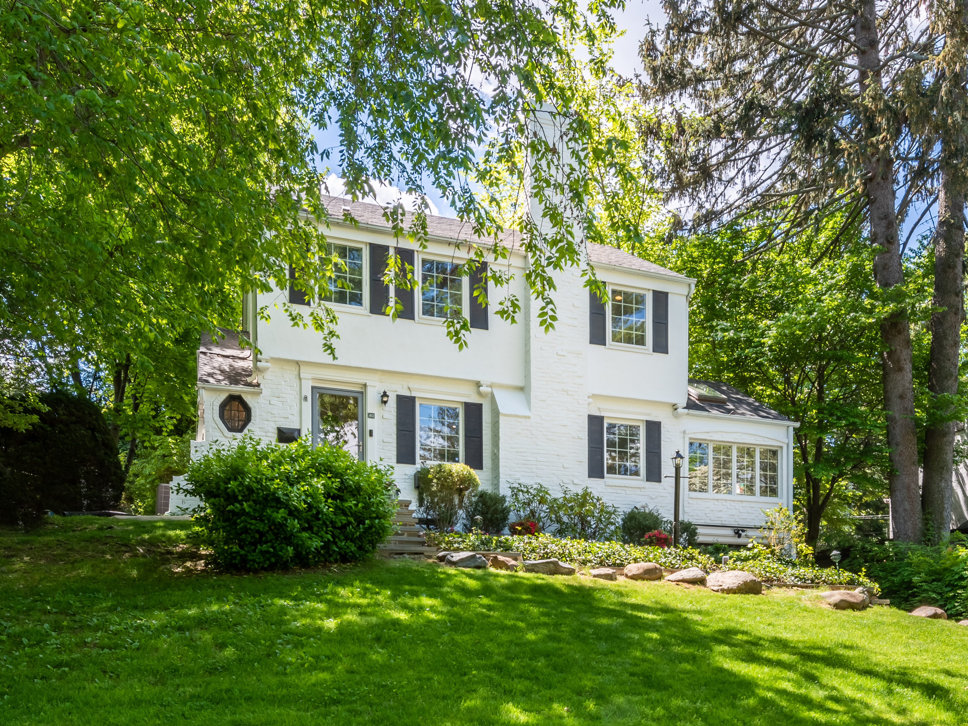 40 Marlboro Road, Manhasset, NY 11030