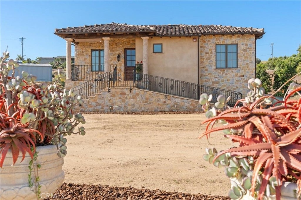 Fallbrook, California, 92028, United States, 7 Bedrooms Bedrooms, ,7 BathroomsBathrooms,Residential,For Sale,1827322