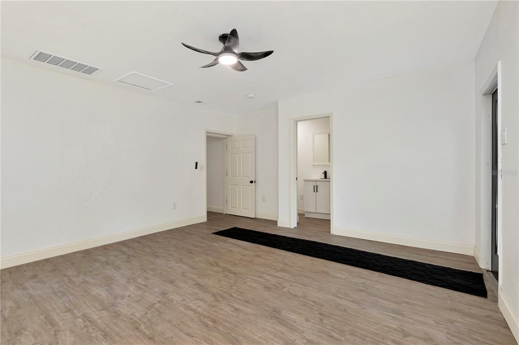 St Petersburg, Florida, 33713, United States, 4 Bedrooms Bedrooms, ,3 BathroomsBathrooms,Residential,For Sale,1932067