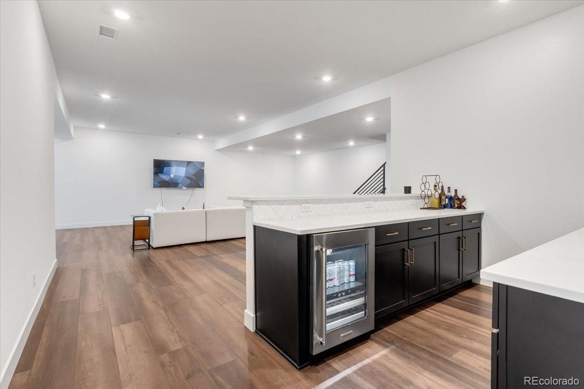 Littleton, Colorado, 80125, United States, 4 Bedrooms Bedrooms, ,4 BathroomsBathrooms,Residential,For Sale,1857685