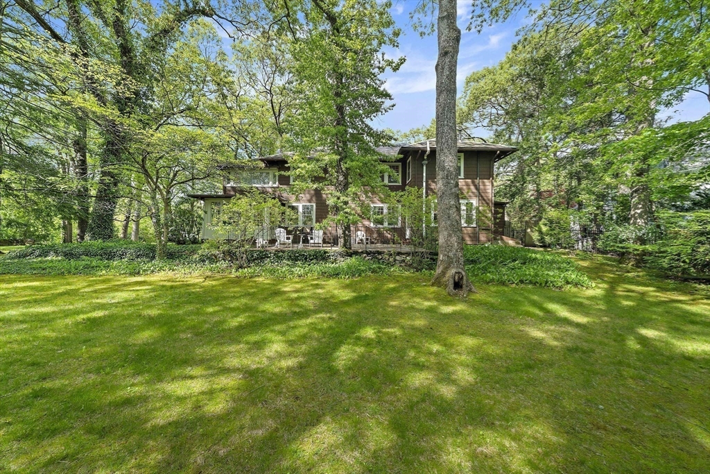 Newton, Massachusetts, 02468, United States, 4 Bedrooms Bedrooms, ,4 BathroomsBathrooms,Residential,For Sale,1829542