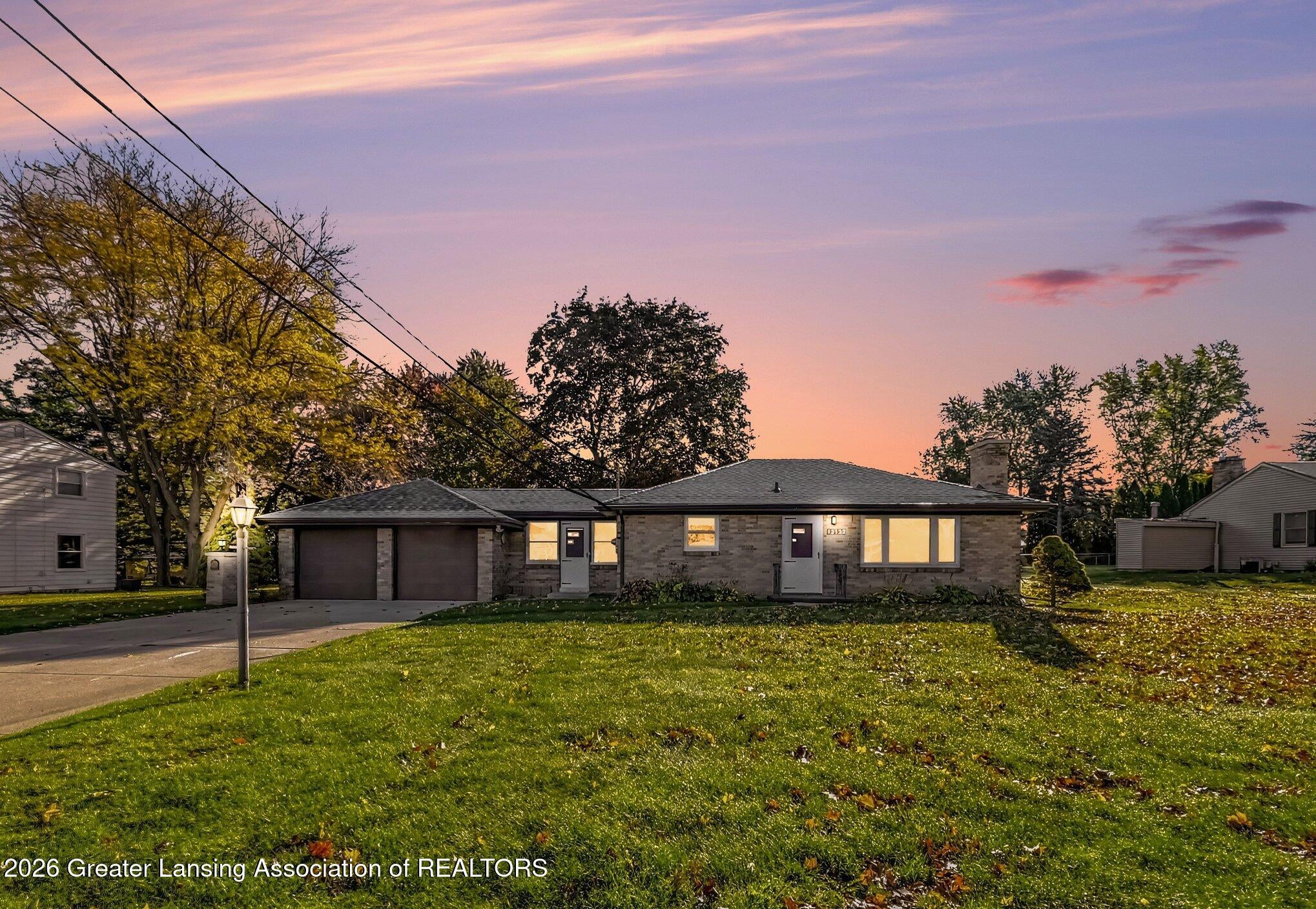 Dawnhaven Ave, Lansing, MI 48917