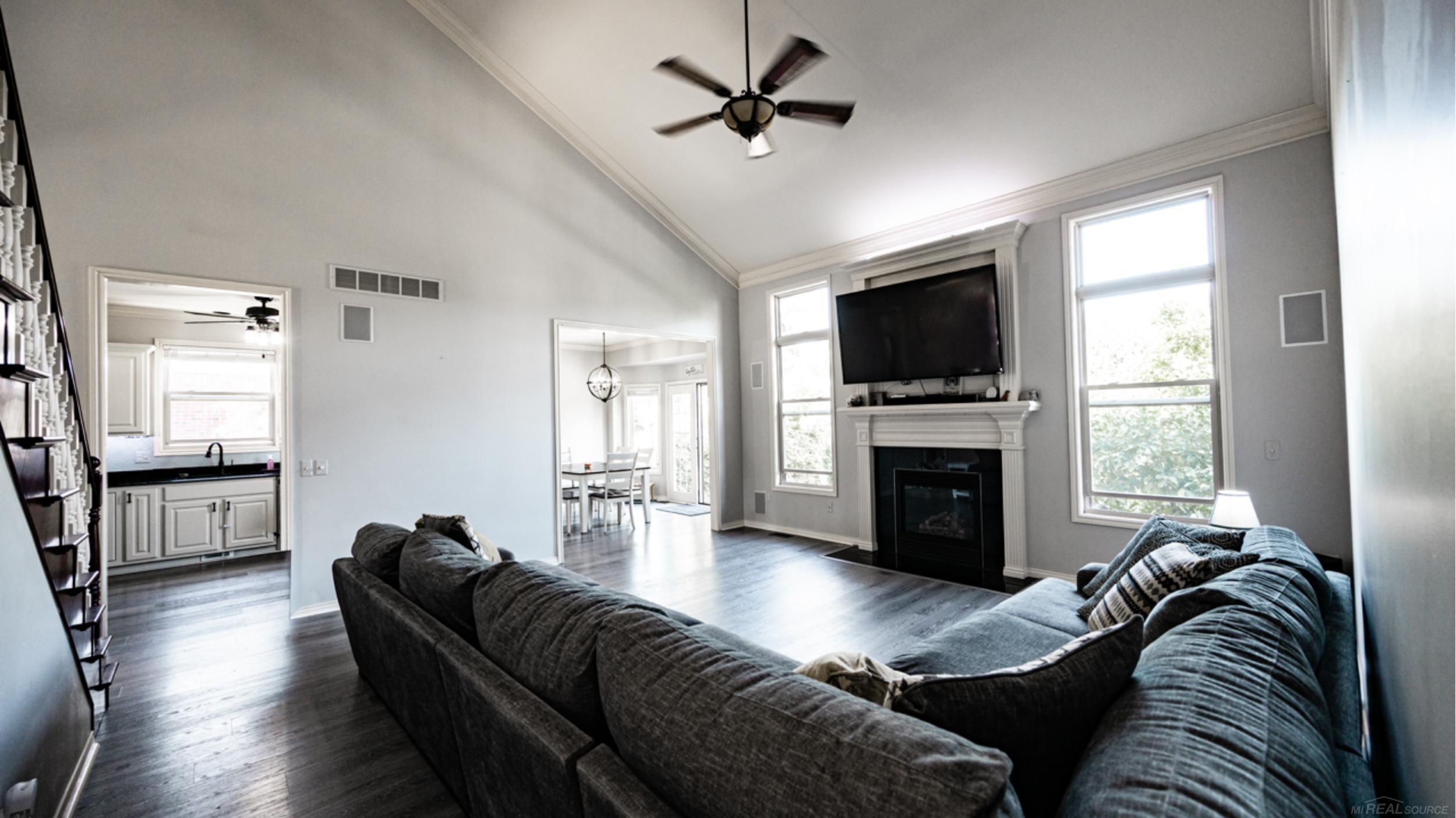 Macomb, Michigan, 48044, United States, 4 Bedrooms Bedrooms, ,3 BathroomsBathrooms,Residential,For Sale,1983565