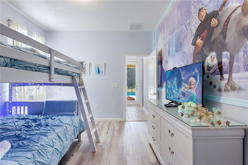 Davenport, Florida, 33837, United States, 10 Bedrooms Bedrooms, ,8 BathroomsBathrooms,Residential,For Sale,1996234