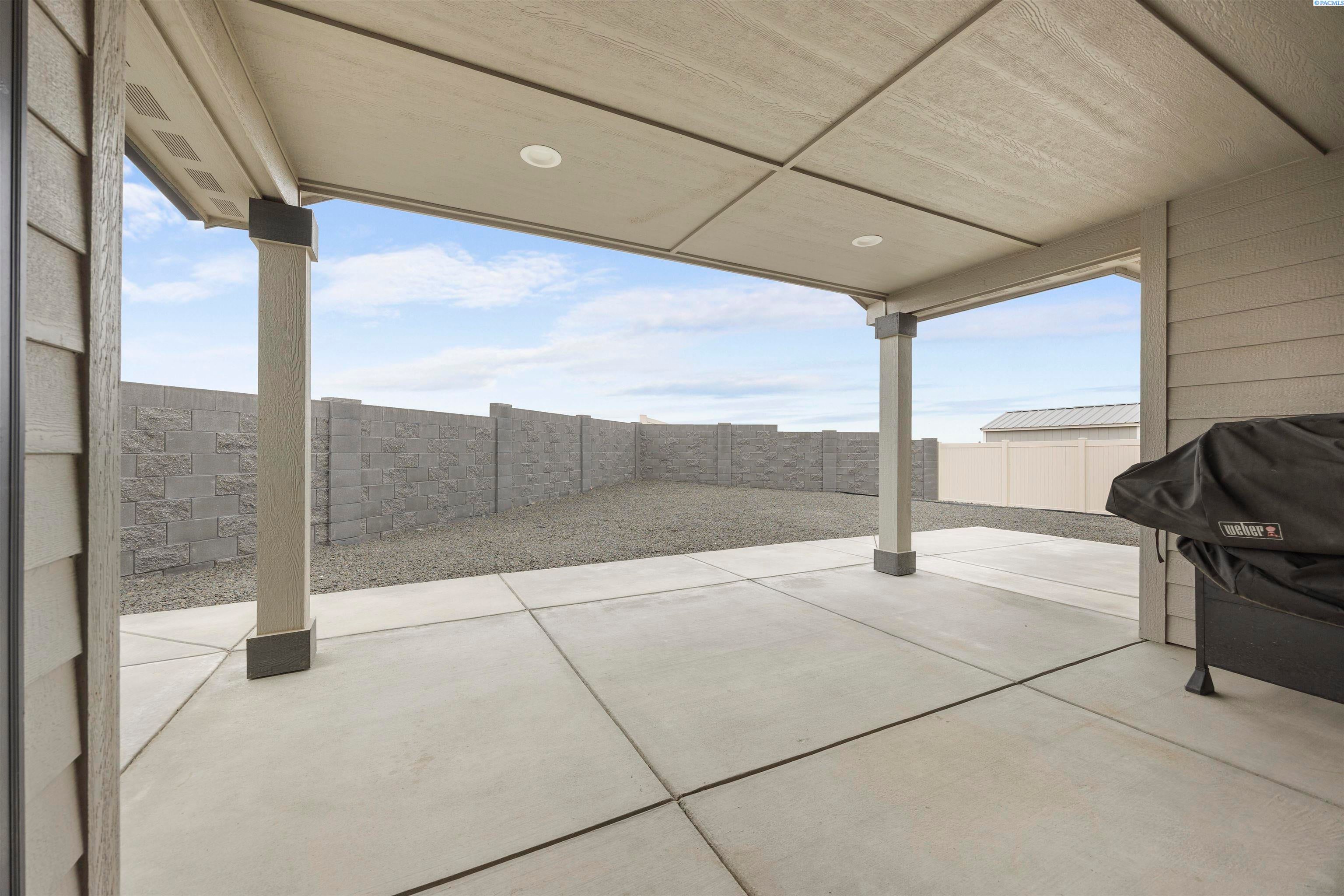 Prosser, Washington, 99350, United States, 3 Bedrooms Bedrooms, ,3 BathroomsBathrooms,Residential,For Sale,1994291