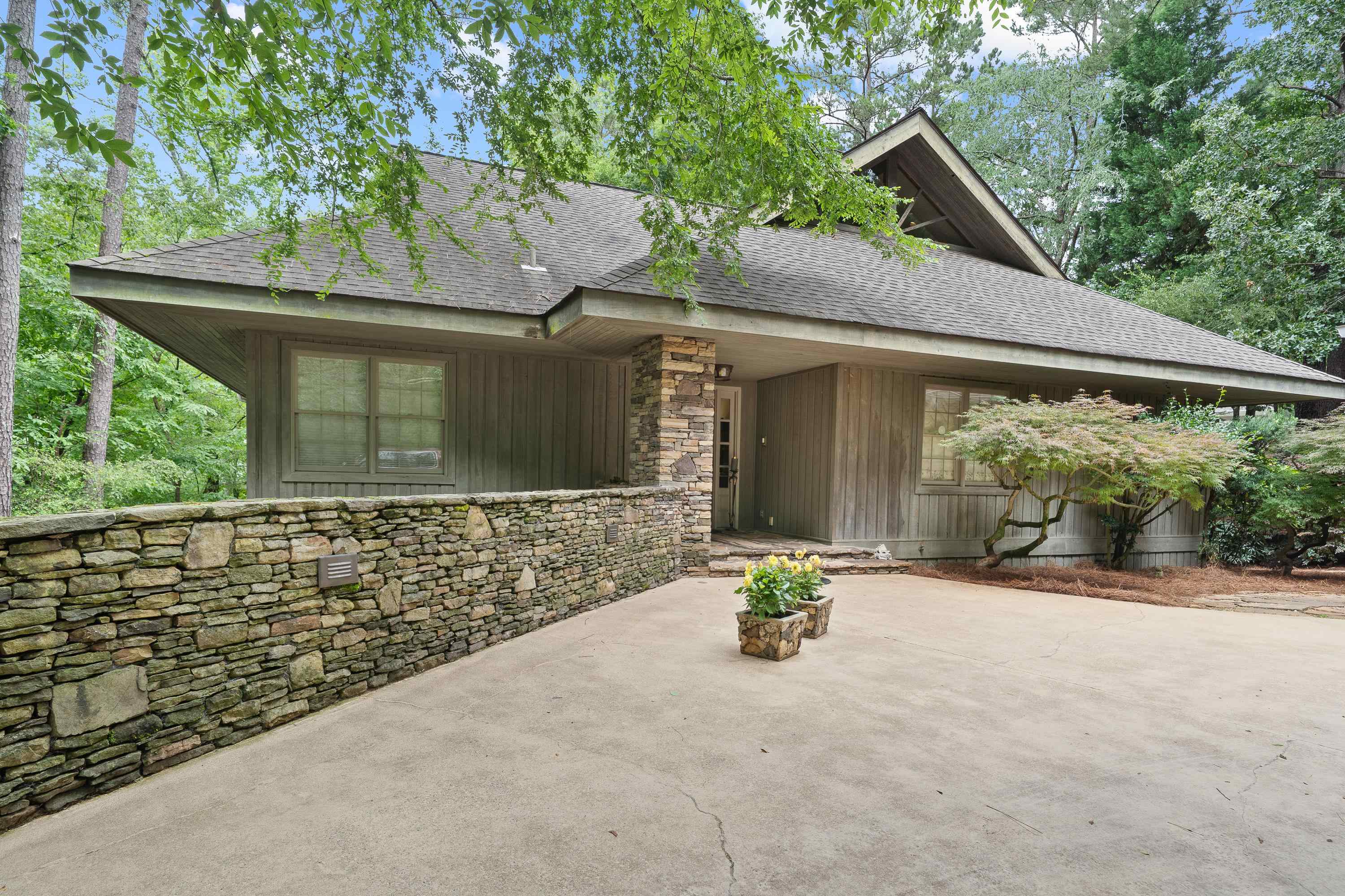 Greensboro, Georgia, 30642, United States, 4 Bedrooms Bedrooms, ,4 BathroomsBathrooms,Residential,For Sale,1849801