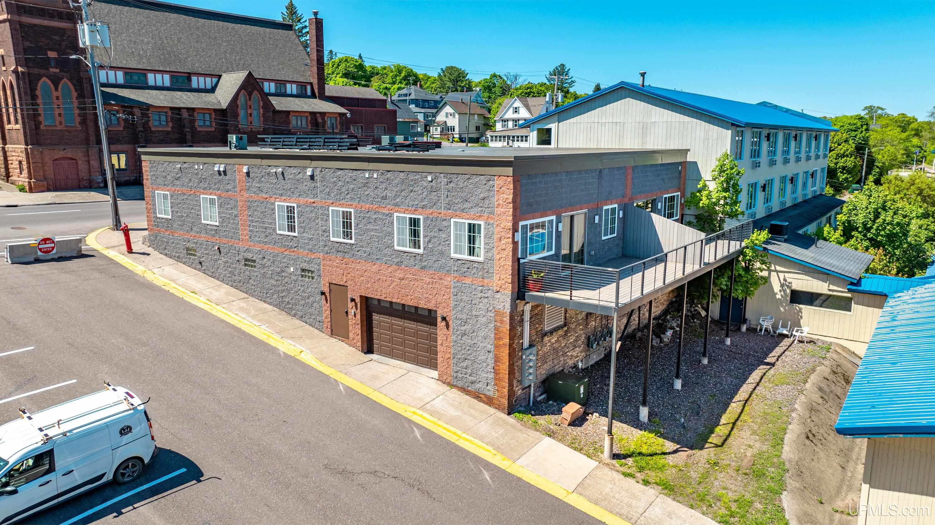 Houghton, Michigan, 49931, United States, 5 Bedrooms Bedrooms, ,2 BathroomsBathrooms,Residential,For Sale,1977730