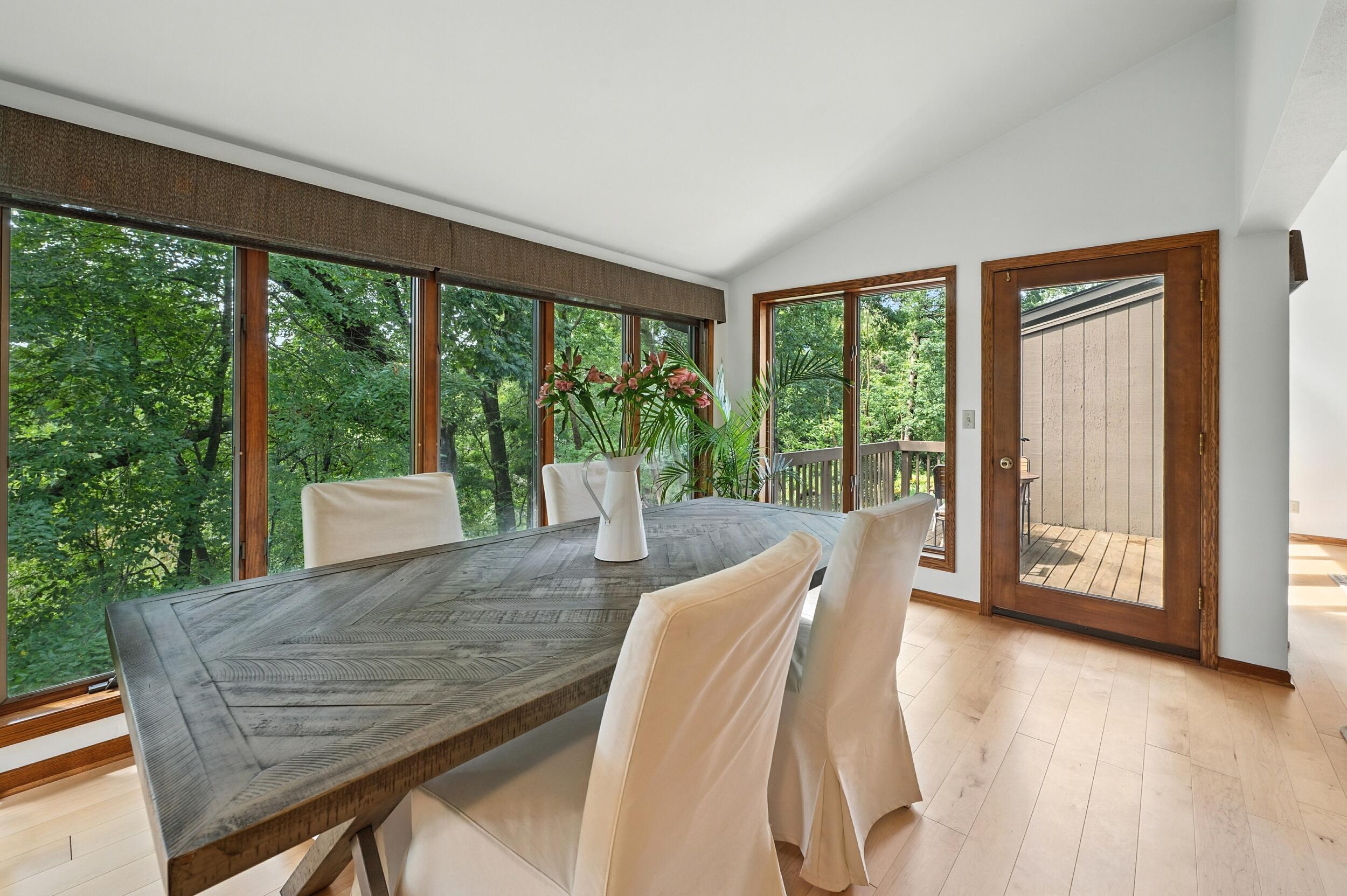 Delafield, Wisconsin, 53029, United States, 2 Bedrooms Bedrooms, ,4 BathroomsBathrooms,Residential,For Sale,1917122