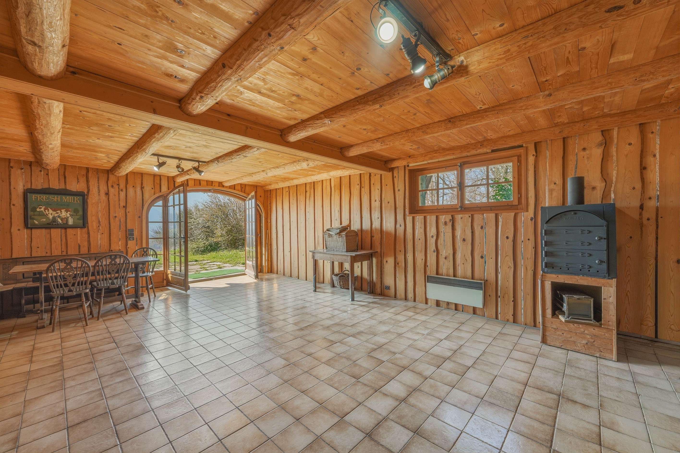  Authentic Chalet with Panoramic Views – 1.2 Hectare Estate - 物件實景